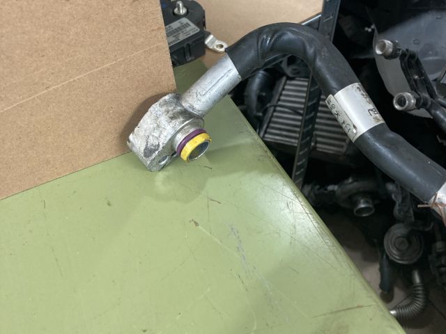 bontott AUDI A4 B7 Klíma Cső