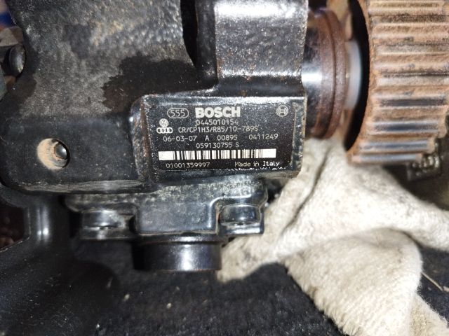 bontott AUDI A4 B7 Nagynyomású Szivattyú