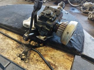 bontott AUDI A4 B7 Nagynyomású Szivattyú