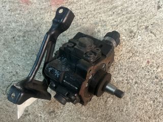 bontott AUDI A4 B7 Nagynyomású Szivattyú