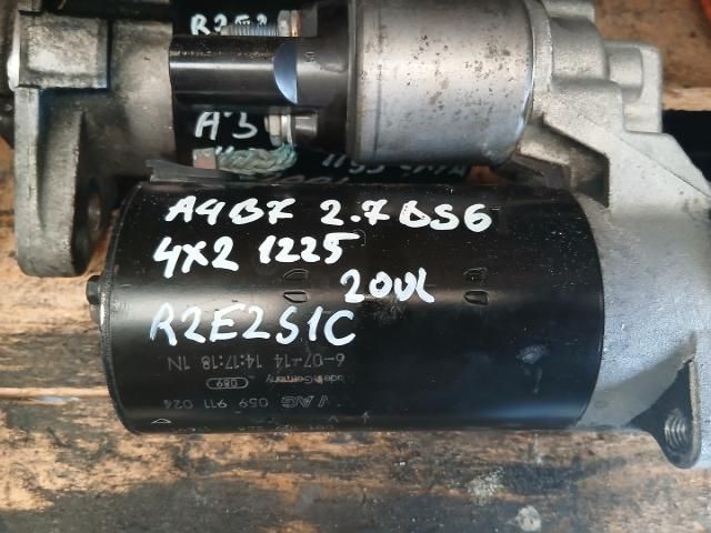 bontott AUDI A4 B7 Önindító