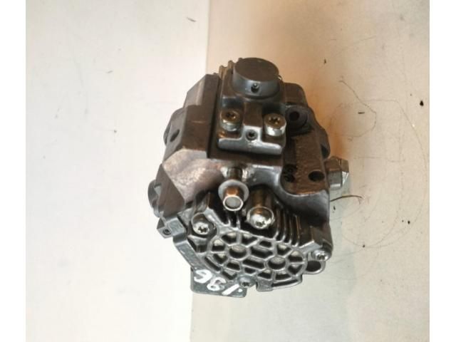 bontott AUDI A4 B7 Adagoló