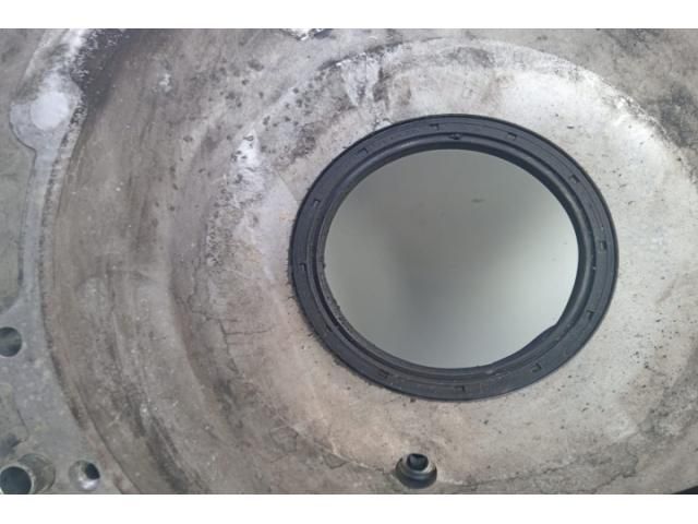 bontott AUDI A4 B7 Első Főtengely Szimmeringház