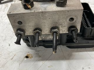 bontott AUDI A4 B7 ABS Kocka