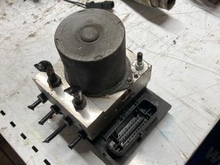 bontott AUDI A4 B7 ABS Kocka