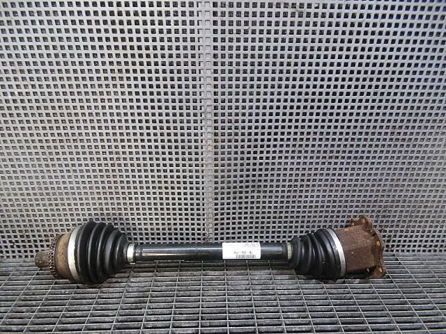 bontott AUDI A4 B7 Bal Féltengely