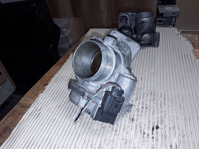 bontott AUDI A4 B7 Fojtószelep (Elektromos)