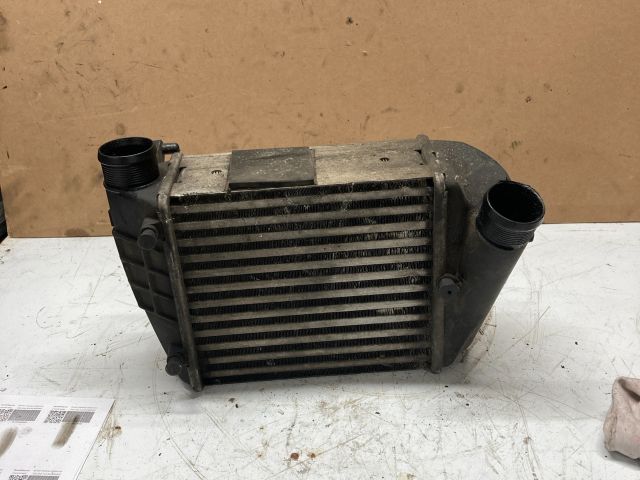 bontott AUDI A4 B7 Intercooler