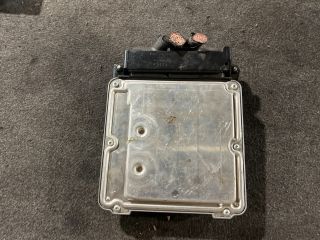 bontott AUDI A4 B7 Motorvezérlő