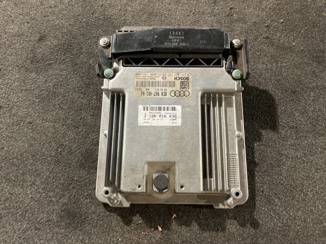 bontott AUDI A4 B7 Motorvezérlő