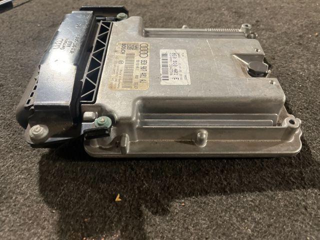 bontott AUDI A4 B7 Motorvezérlő