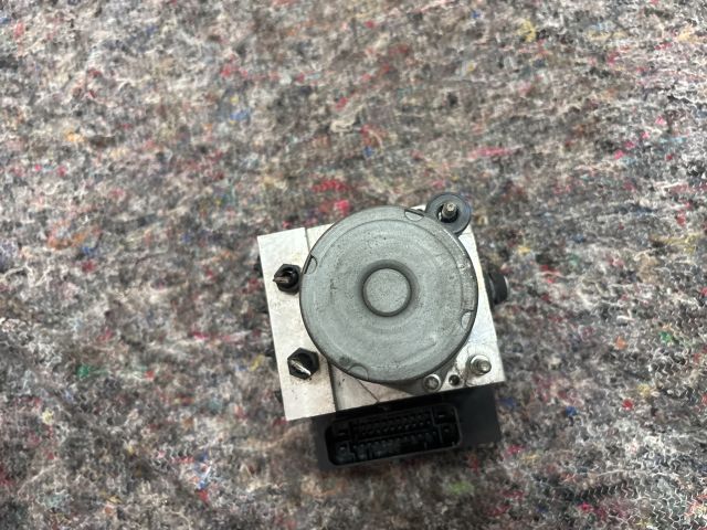 bontott AUDI A4 B7 ABS Kocka