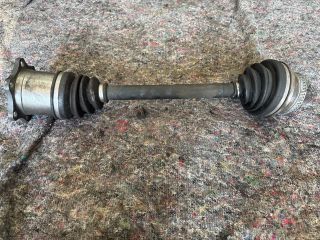 bontott AUDI A4 B7 Bal Féltengely