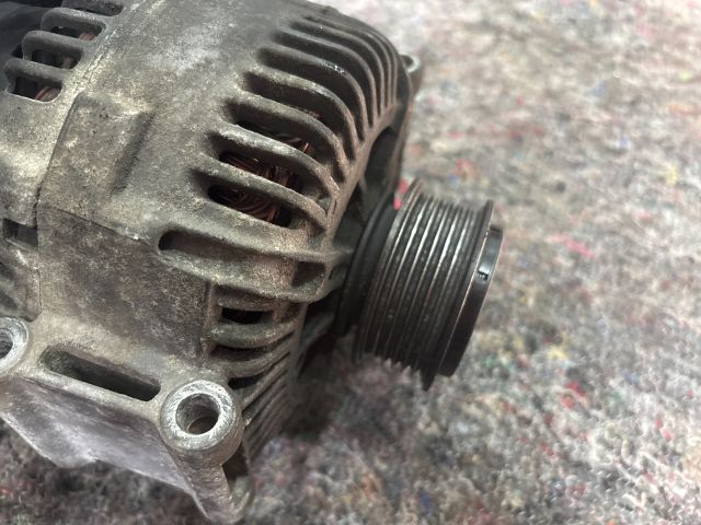 bontott AUDI A4 B7 Generátor