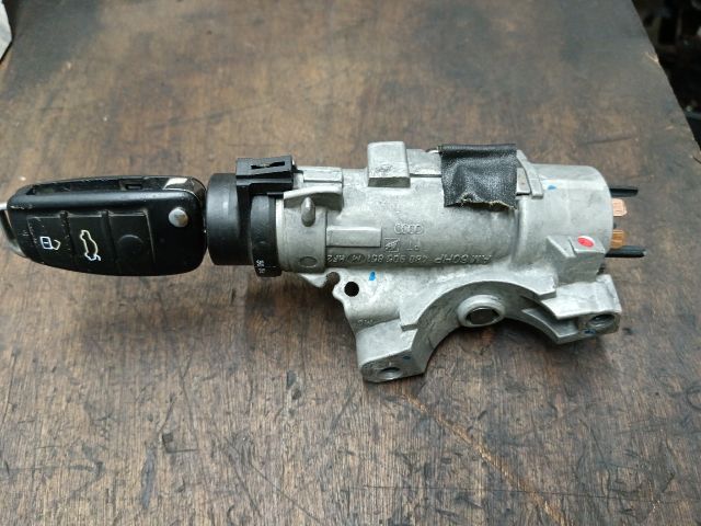 bontott AUDI A4 B7 Gyújtáskapcsoló Házzal