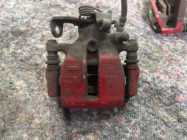 bontott AUDI A4 B7 Hátsó Pár Fék Szett (Nyereg, Tárcsa, Betét)