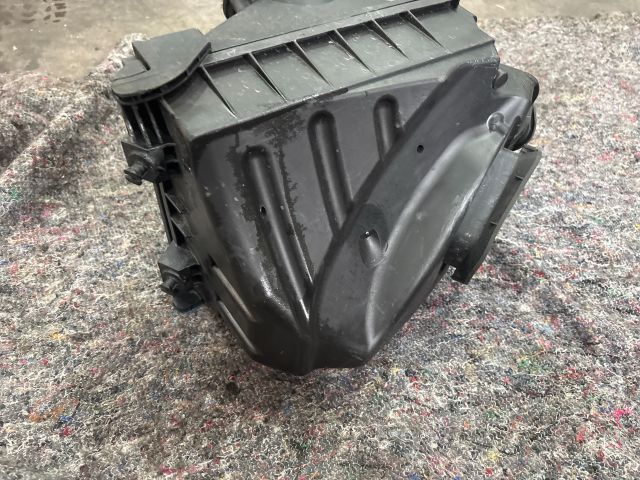 bontott AUDI A4 B7 Légszűrő Ház