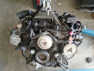 bontott AUDI A4 B7 Motor (Fűzött blokk hengerfejjel)