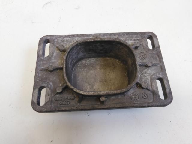 bontott AUDI A4 B7 Billenésgátló Bak