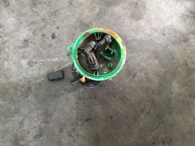 bontott AUDI A4 B7 Üzemanyag Szivattyú