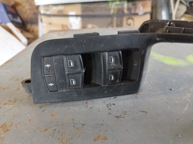 bontott AUDI A4 B7 Ablakemelő Kapcsoló Négyes / Kettes
