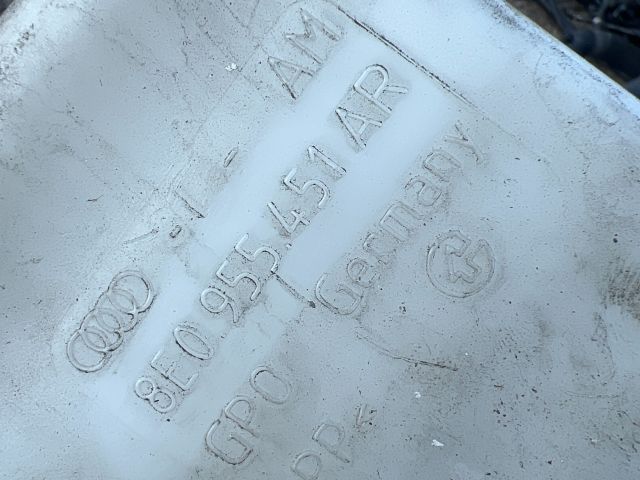 bontott AUDI A4 B7 Ablakmosó Tartály