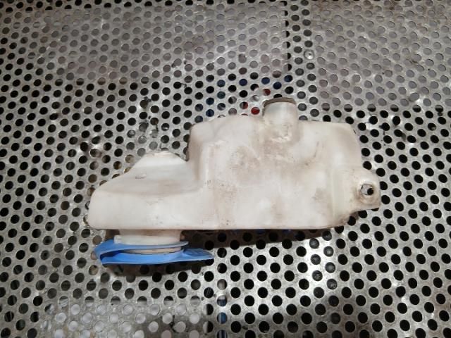 bontott AUDI A4 B7 Ablakmosó Tartály