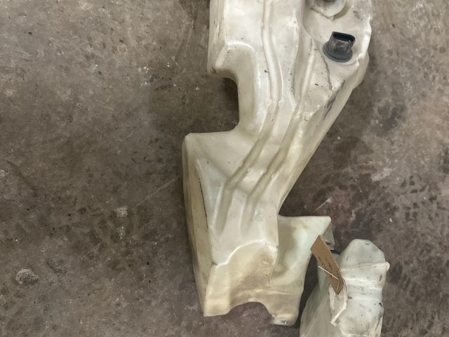 bontott AUDI A4 B7 Ablakmosó Tartály