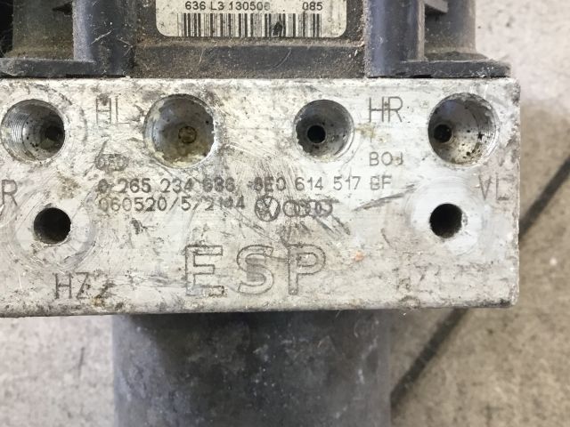 bontott AUDI A4 B7 ABS Kocka