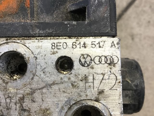 bontott AUDI A4 B7 ABS Kocka