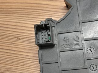 bontott AUDI A4 B7 Aktív Kormány Elektronika