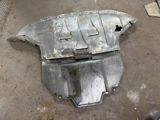 bontott AUDI A4 B7 Alsó Motorburkolat