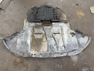 bontott AUDI A4 B7 Alsó Motorburkolat