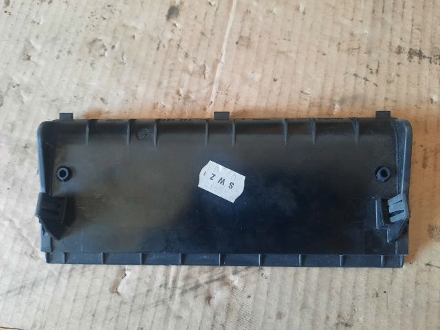 bontott AUDI A4 B7 Alsó Műszerfal Burkolat