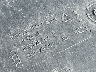 bontott AUDI A4 B7 Alsó Padlólemez Burkolat