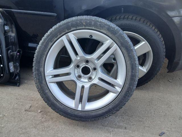 bontott AUDI A4 B7 Alufelni Gumival (1 db)