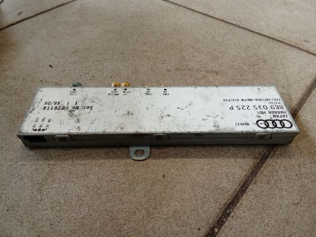 bontott AUDI A4 B7 Antenna Erősítő