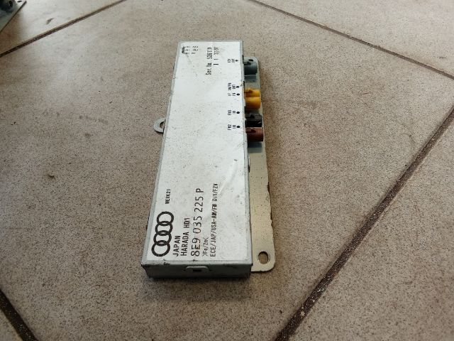 bontott AUDI A4 B7 Antenna Erősítő
