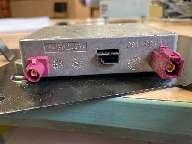 bontott AUDI A4 B7 Antenna Erősítő