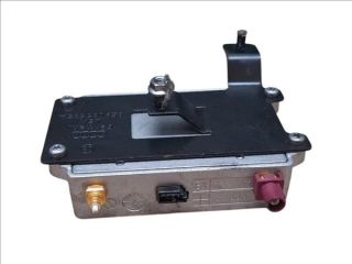 bontott AUDI A4 B7 Antenna Erősítő