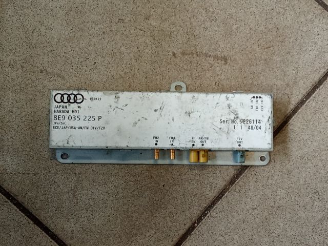 bontott AUDI A4 B7 Antenna Erősítő