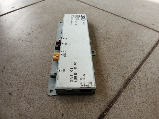 bontott AUDI A4 B7 Antenna Erősítő