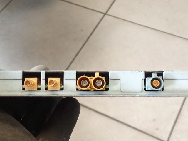 bontott AUDI A4 B7 Antenna Erősítő