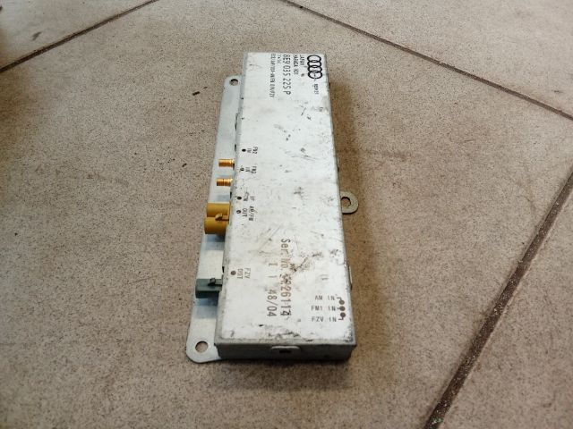 bontott AUDI A4 B7 Antenna Erősítő
