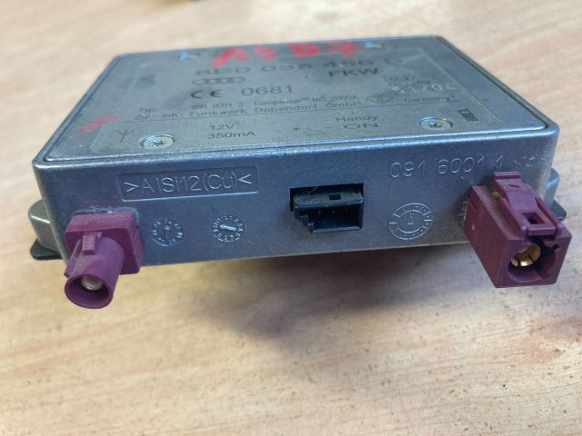 bontott AUDI A4 B7 Antenna Erősítő