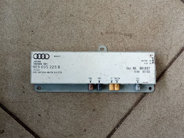 bontott AUDI A4 B7 Antenna Erősítő