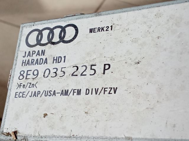 bontott AUDI A4 B7 Antenna Erősítő