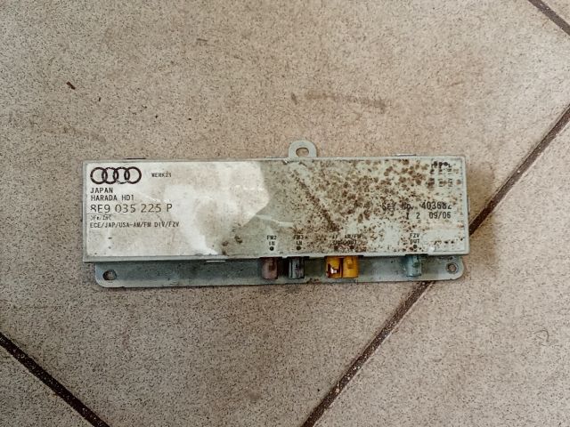 bontott AUDI A4 B7 Antenna Erősítő