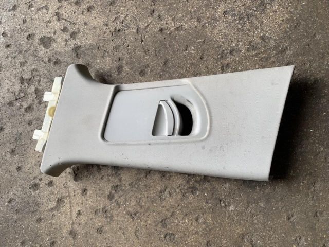 bontott AUDI A4 B7 Bal B Oszlop Burkolat