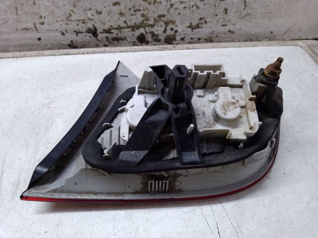 bontott AUDI A4 B7 Bal Belső Hátsó Lámpa